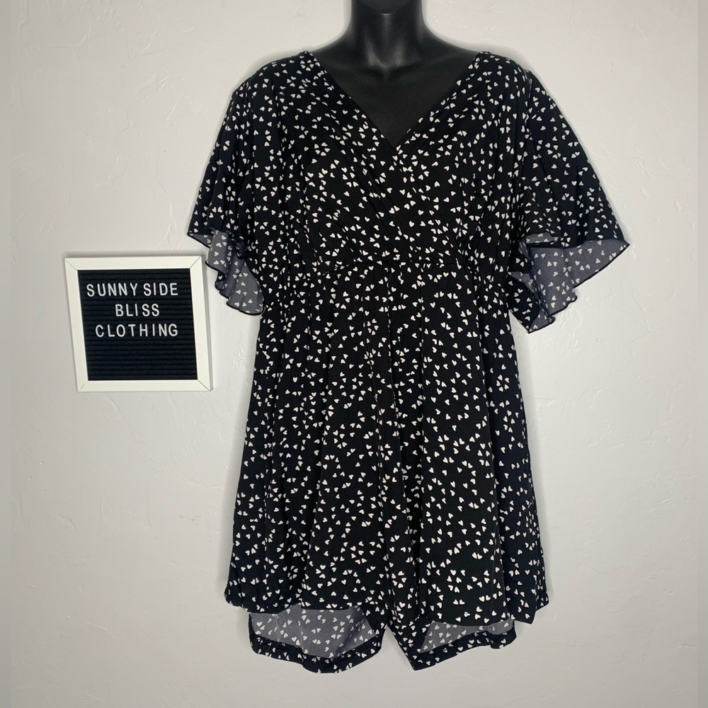 SHEIN Black White Heart Print V Neck Romper 1XL Open Back Ruffle